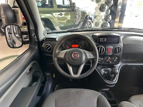 FIAT Doblo 1.8 16V 4P FLEX ESSENCE 7 LUGARES, Foto 8