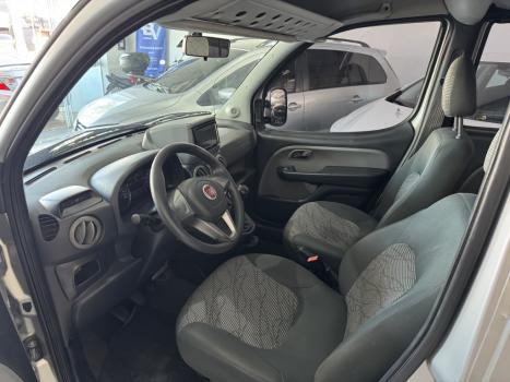 FIAT Doblo 1.8 16V 4P FLEX ESSENCE 7 LUGARES, Foto 7