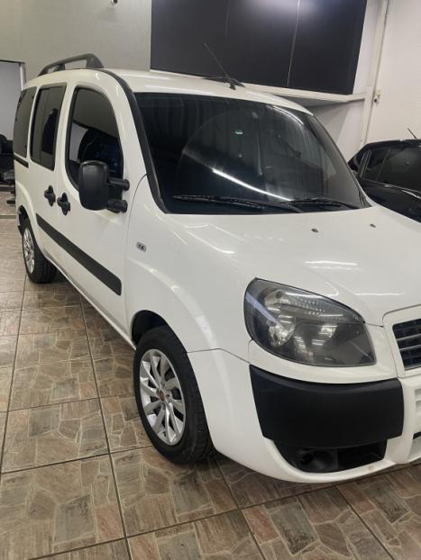 FIAT Doblo 1.8 16V 4P FLEX ESSENCE 7 LUGARES, Foto 2