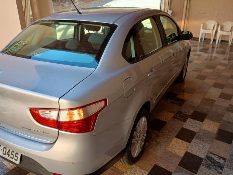 FIAT Grand Siena 1.6 16V 4P ESSENCE FLEX, Foto 2