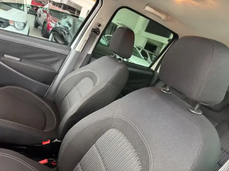 FIAT Idea 1.6 16V 4P FLEX ESSENCE DUALOGIC AUTOMATIZADO, Foto 15