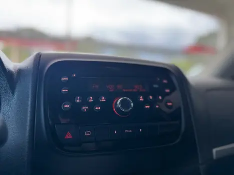 FIAT Idea 1.6 16V 4P FLEX ESSENCE DUALOGIC AUTOMATIZADO, Foto 18