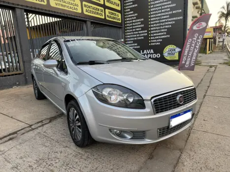 FIAT Linea 1.8 16V 4P FLEX ESSENCE DUALOGIC AUTOMATIZADO, Foto 1