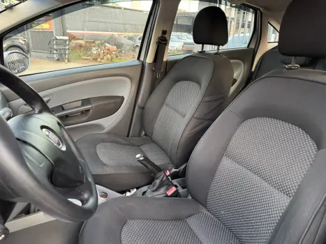 FIAT Linea 1.8 16V 4P FLEX ESSENCE DUALOGIC AUTOMATIZADO, Foto 8