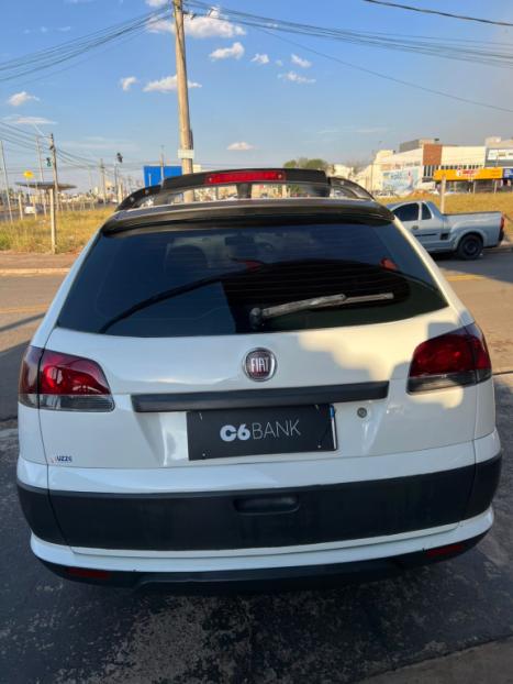 FIAT Palio Weekend 1.6 16V 4P FLEX TREKKING, Foto 2