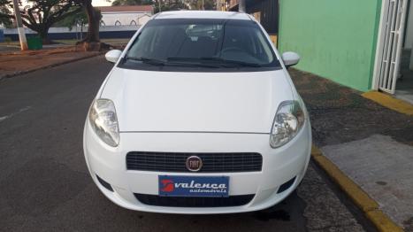 FIAT Punto 1.4 FLEX 4P, Foto 1