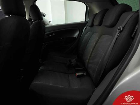 FIAT Punto 1.4 FLEX 4P, Foto 8