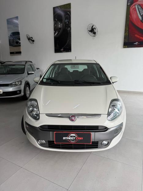 FIAT Punto 1.6 16V 4P ESSENCE FLEX, Foto 2