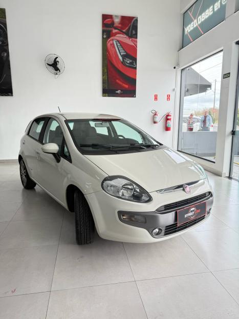 FIAT Punto 1.6 16V 4P ESSENCE FLEX, Foto 3