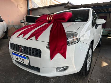FIAT Punto 1.8 16V 4P FLEX ESSENCE DUALOGIC AUTOMATIZADO, Foto 1