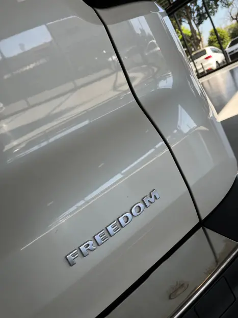 FIAT Toro 1.8 16V 4P FLEX FREEDOM OPEN EDITION AUTOMTICO, Foto 6