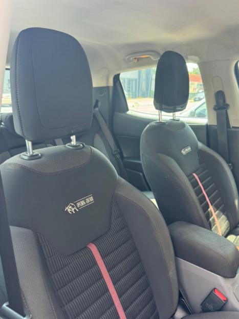 FIAT Toro 1.8 16V 4P FLEX FREEDOM ROAD AUTOMTICO, Foto 2