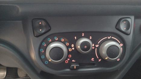 FIAT Uno 1.0 4P FLEX EVO VIVACE CELEBRATION, Foto 14