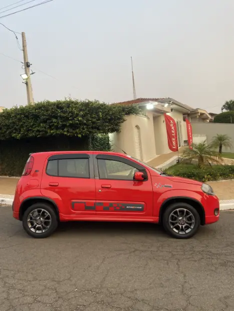 FIAT Uno 1.4 4P FLEX SPORTING, Foto 4