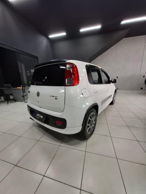 FIAT Uno 1.4 FLEX SPORTING, Foto 3