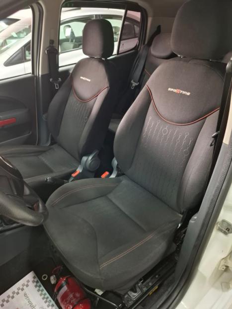 FIAT Uno 1.4 FLEX SPORTING, Foto 9