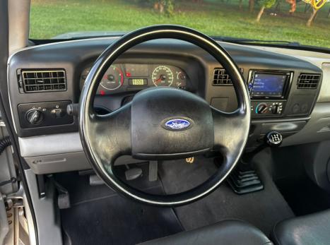 FORD F-250 3.9 XLT SUPER DUTY CABINE SIMPLES DIESEL, Foto 6
