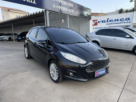 FORD Fiesta Hatch 1.6 16V 4P FLEX TITANIUM PLUS POWERSHIFT AUTOMTICO, Foto 4