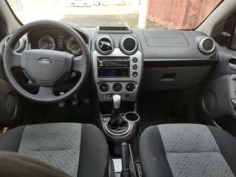 FORD Fiesta Hatch 1.6 4P, Foto 4