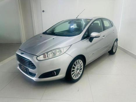 FORD Fiesta Hatch 1.6 4P FLEX TITANIUM POWERSHIFT AUTOMTICO, Foto 4