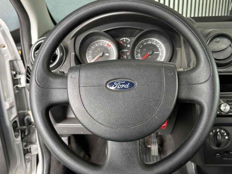 FORD Fiesta Hatch 1.6 CLASS, Foto 10