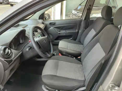 FORD Fiesta Hatch 1.6 4P ROCAM FLEX, Foto 13