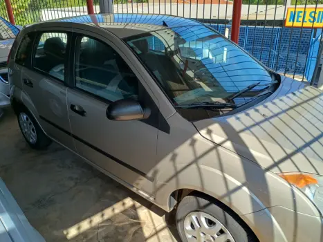 FORD Fiesta Hatch 1.0 4P FLEX, Foto 2