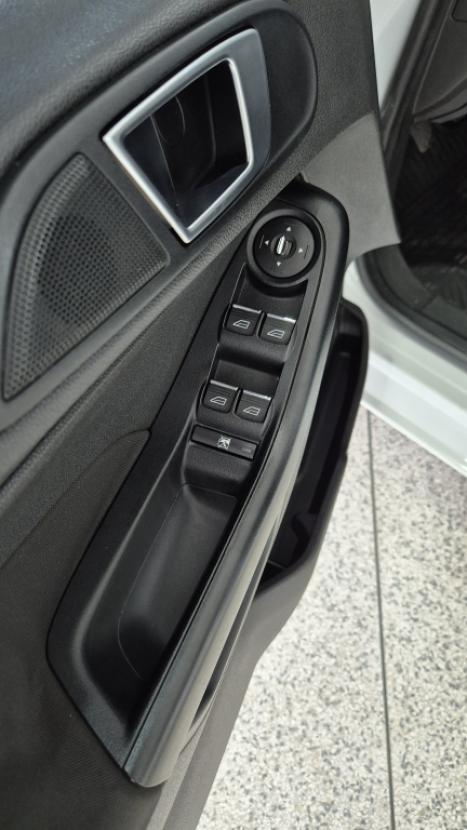 FORD Fiesta Hatch 1.6 16V 4P SE FLEX, Foto 3