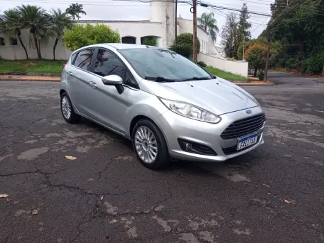 FORD Fiesta Hatch 1.6 16V 4P FLEX TITANIUM PLUS POWERSHIFT AUTOMTICO, Foto 2