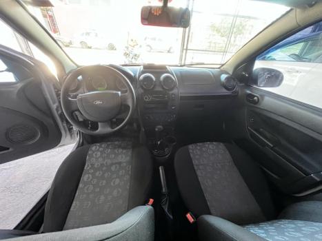FORD Fiesta Hatch 1.0 4P FLEX, Foto 4