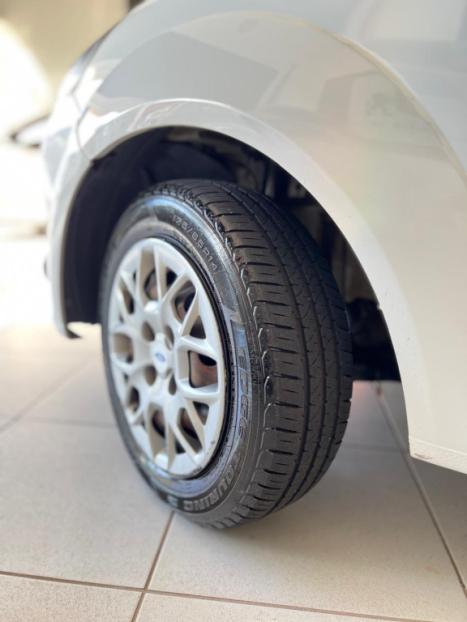 FORD Fiesta Hatch 1.0 4P SE PLUS FLEX, Foto 4