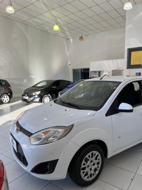 FORD Fiesta Hatch 1.0 4P SE PLUS FLEX, Foto 5