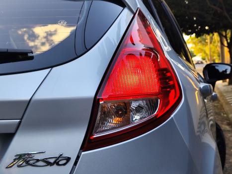 FORD Fiesta Hatch 1.6 16V 4P SEL FLEX, Foto 13