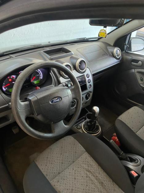 FORD Fiesta Hatch 1.0 4P FLEX, Foto 4