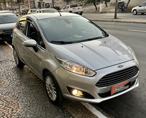 FORD Fiesta Hatch 1.6 16V 4P FLEX TITANIUM PLUS POWERSHIFT AUTOMTICO, Foto 8