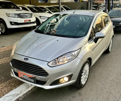FORD Fiesta Hatch 1.6 16V 4P FLEX TITANIUM PLUS POWERSHIFT AUTOMTICO, Foto 10