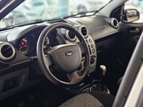 FORD Fiesta Hatch 1.6, Foto 5