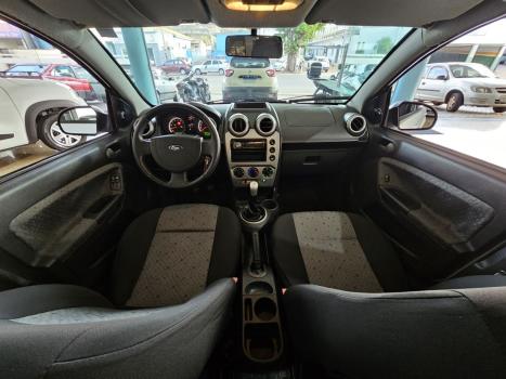 FORD Fiesta Hatch 1.6, Foto 7