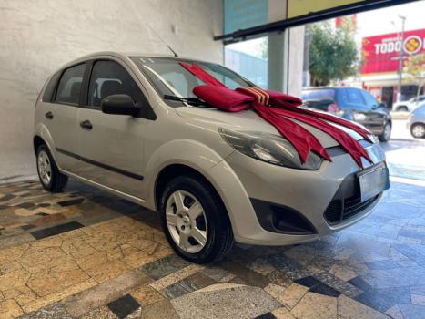 FORD Fiesta Hatch 1.6, Foto 2