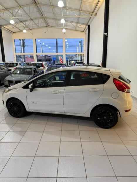 FORD Fiesta Hatch 1.5 16V 4P S FLEX, Foto 9