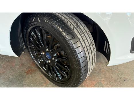 FORD Fiesta Hatch 1.6 4P TITANIUM FLEX, Foto 9