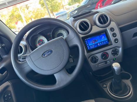 FORD Fiesta Hatch 1.6, Foto 10
