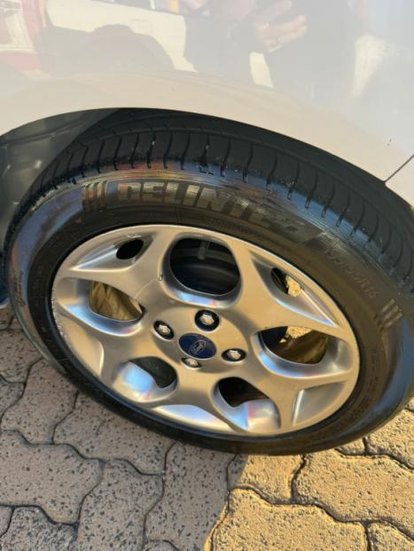 FORD Fiesta Hatch 1.6 16V 4P SE FLEX, Foto 4