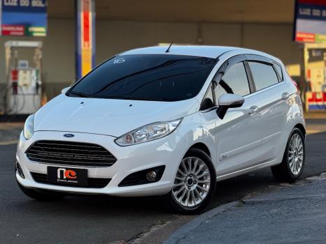 FORD Fiesta Hatch 1.6 16V 4P FLEX TITANIUM PLUS POWERSHIFT AUTOMTICO, Foto 2