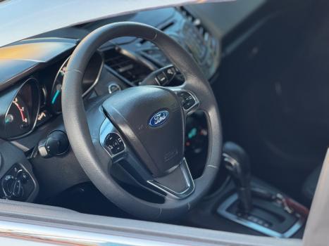 FORD Fiesta Hatch 1.6 16V 4P FLEX TITANIUM PLUS POWERSHIFT AUTOMTICO, Foto 9