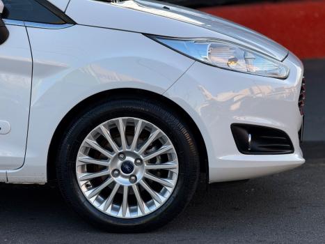FORD Fiesta Hatch 1.6 16V 4P FLEX TITANIUM PLUS POWERSHIFT AUTOMTICO, Foto 12