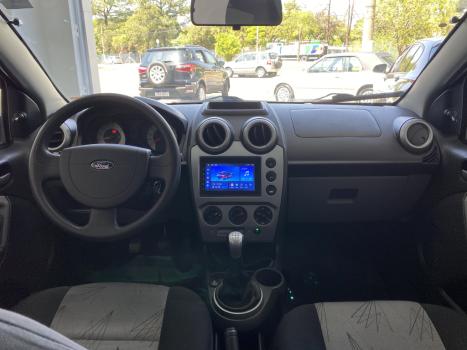 FORD Fiesta Hatch 1.6, Foto 13