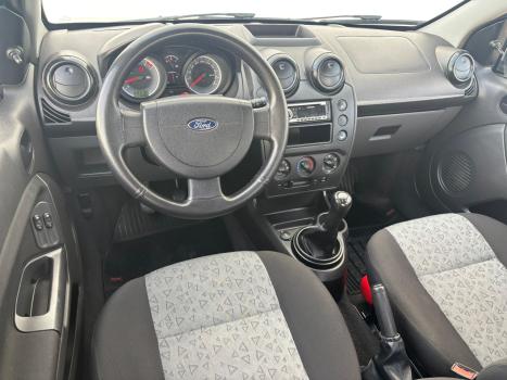 FORD Fiesta Sedan 1.6 4P ROCAM FLEX, Foto 9