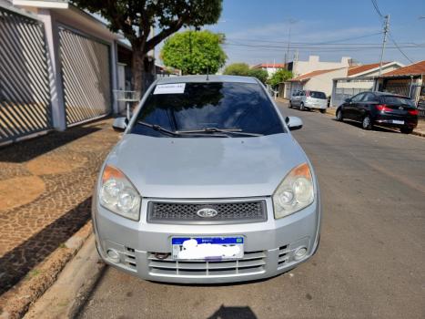 FORD Fiesta Sedan 1.6 4P FLEX, Foto 1