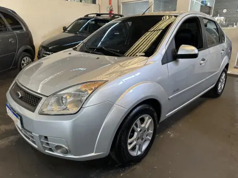 FORD Fiesta Sedan 1.6 4P FLEX, Foto 1